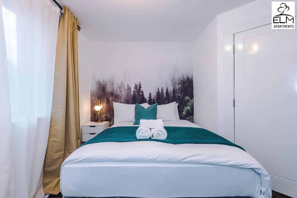 Cozy 1 Bedroom Apartment, Prime Location , Free Parking Manchester Extérieur photo